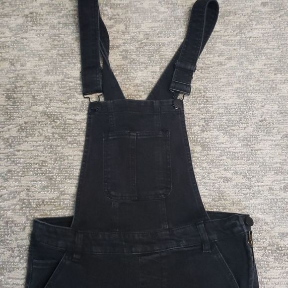 DOLLHOUSE destructed black denim overalls - Picture 5 of 12